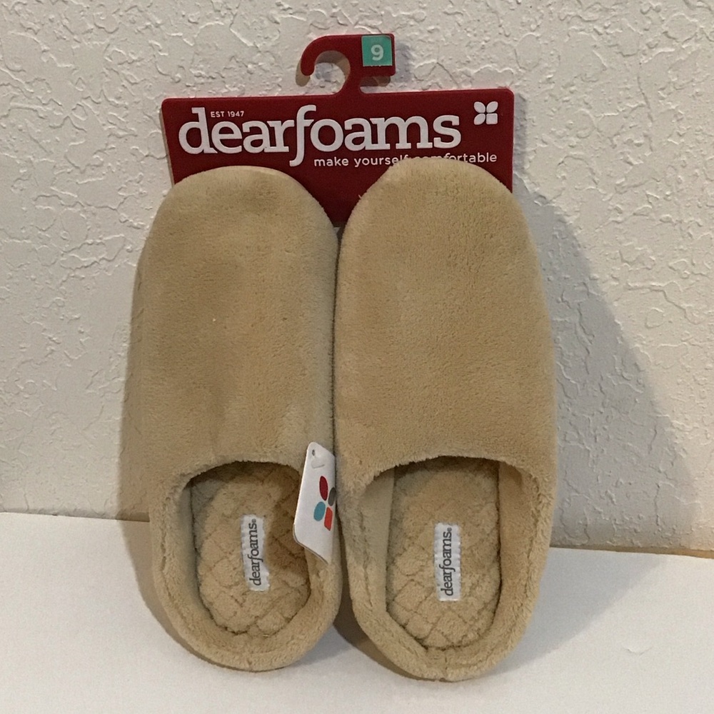 Dearfoams Beige Plush Slippers